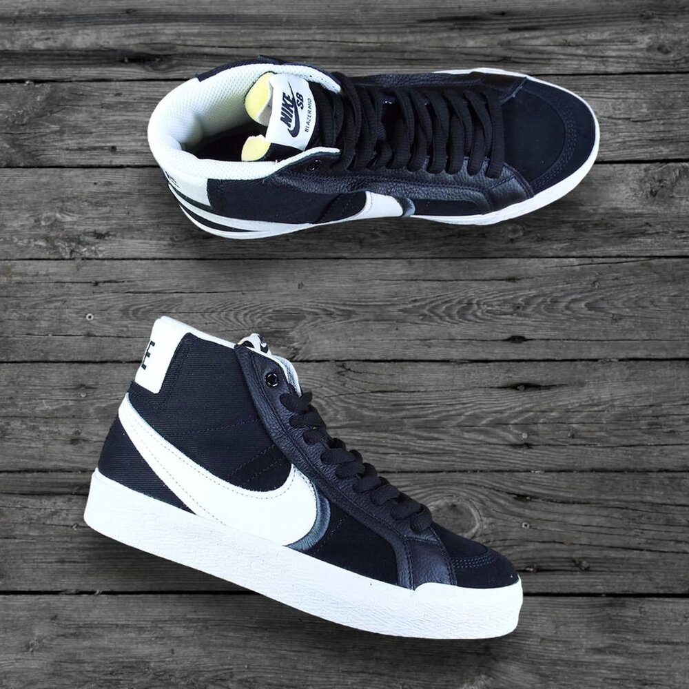 Nike SB Zoom Blazer Mid Premium Plus Shoes - Black/White (BRAND NEW)
